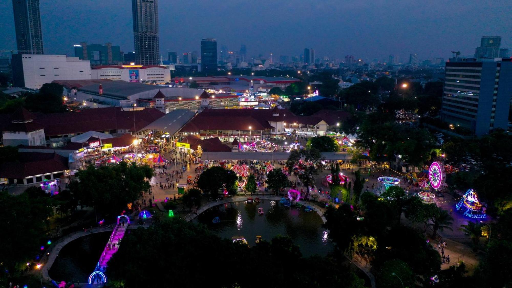 Holiday Inn Express Jakarta International Expo By Ihg Eksteriør billede