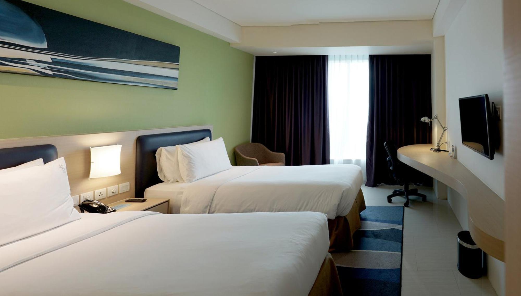 Holiday Inn Express Jakarta International Expo By Ihg Eksteriør billede